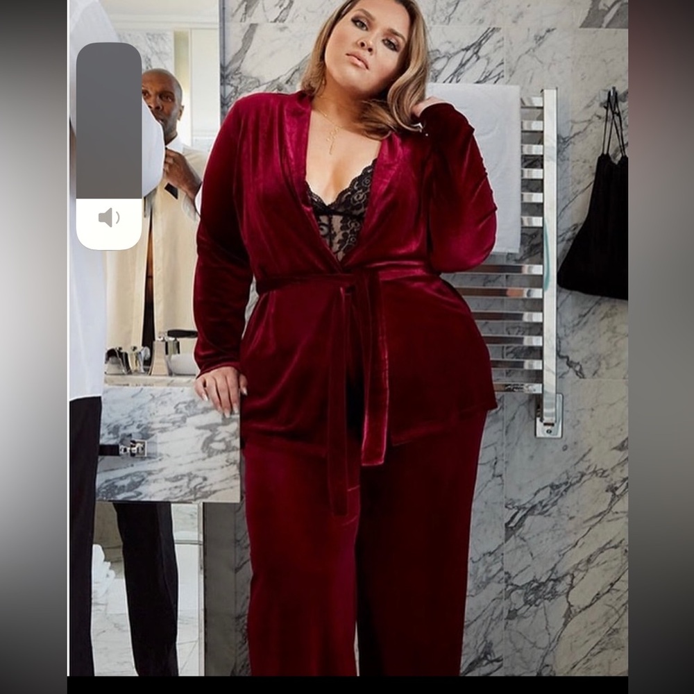 SRV burgundy velour set